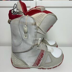 Burton ozone snowboard boots grey red